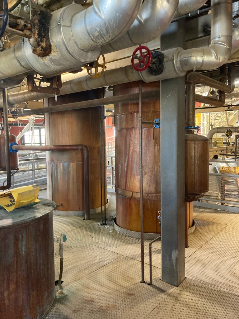 Four Roses column stills 
